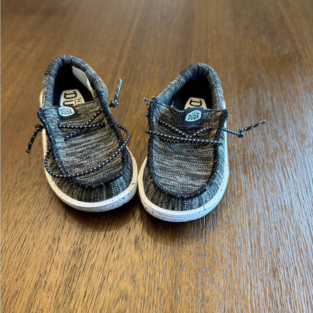 NWOT 5 Toddler Black Casual Hey Dudes